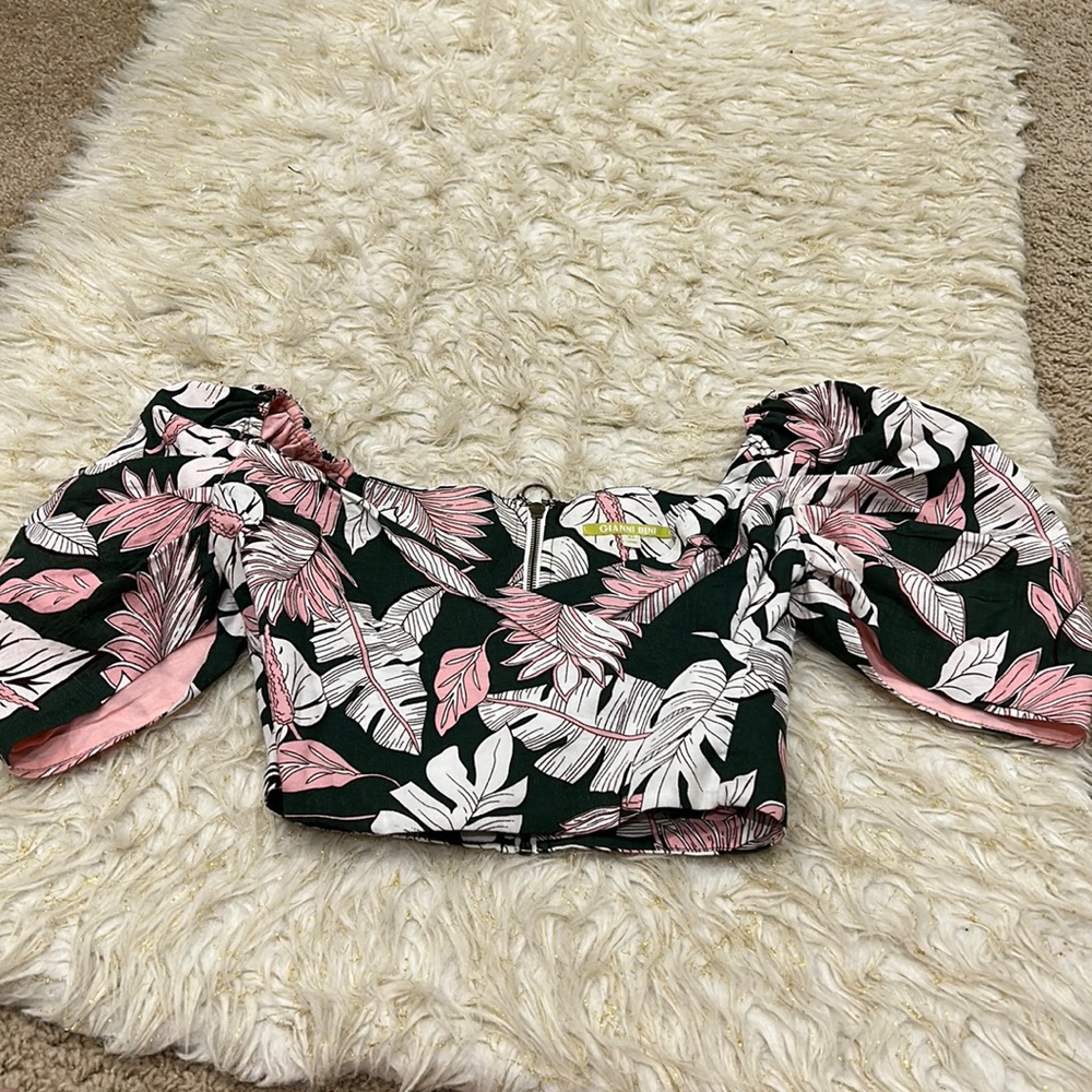 Gianni Bini Crop Top
